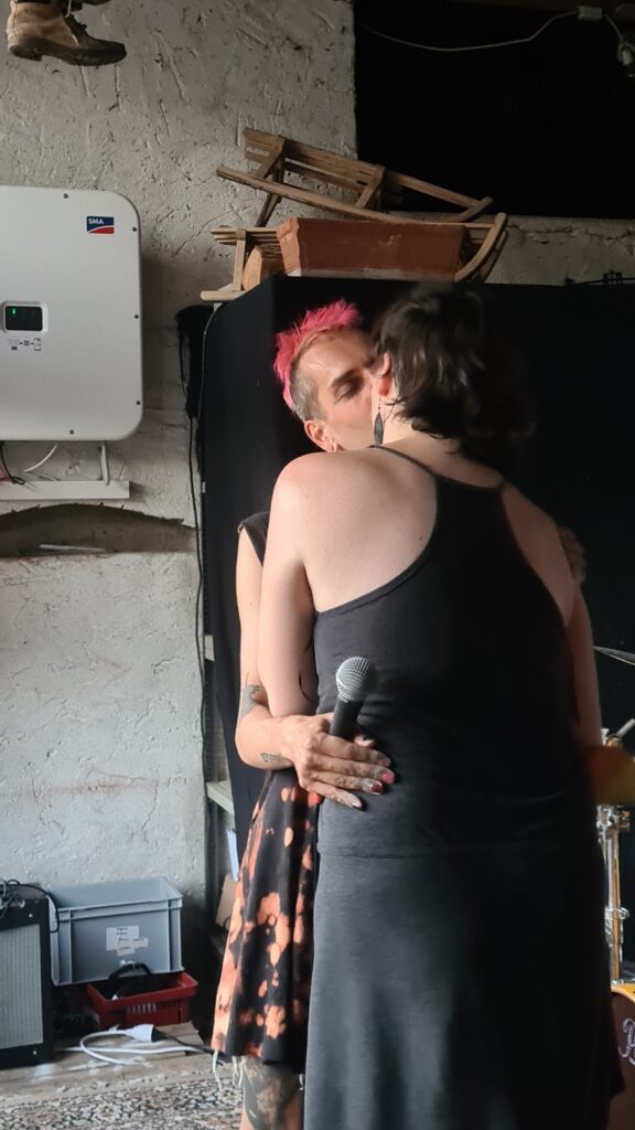 Nami & ph4nt. küssne sich ganz cute